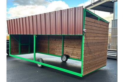 Abri Déplaçable pour Chevaux – 6 m x 2,5 m + Auvent 1 m